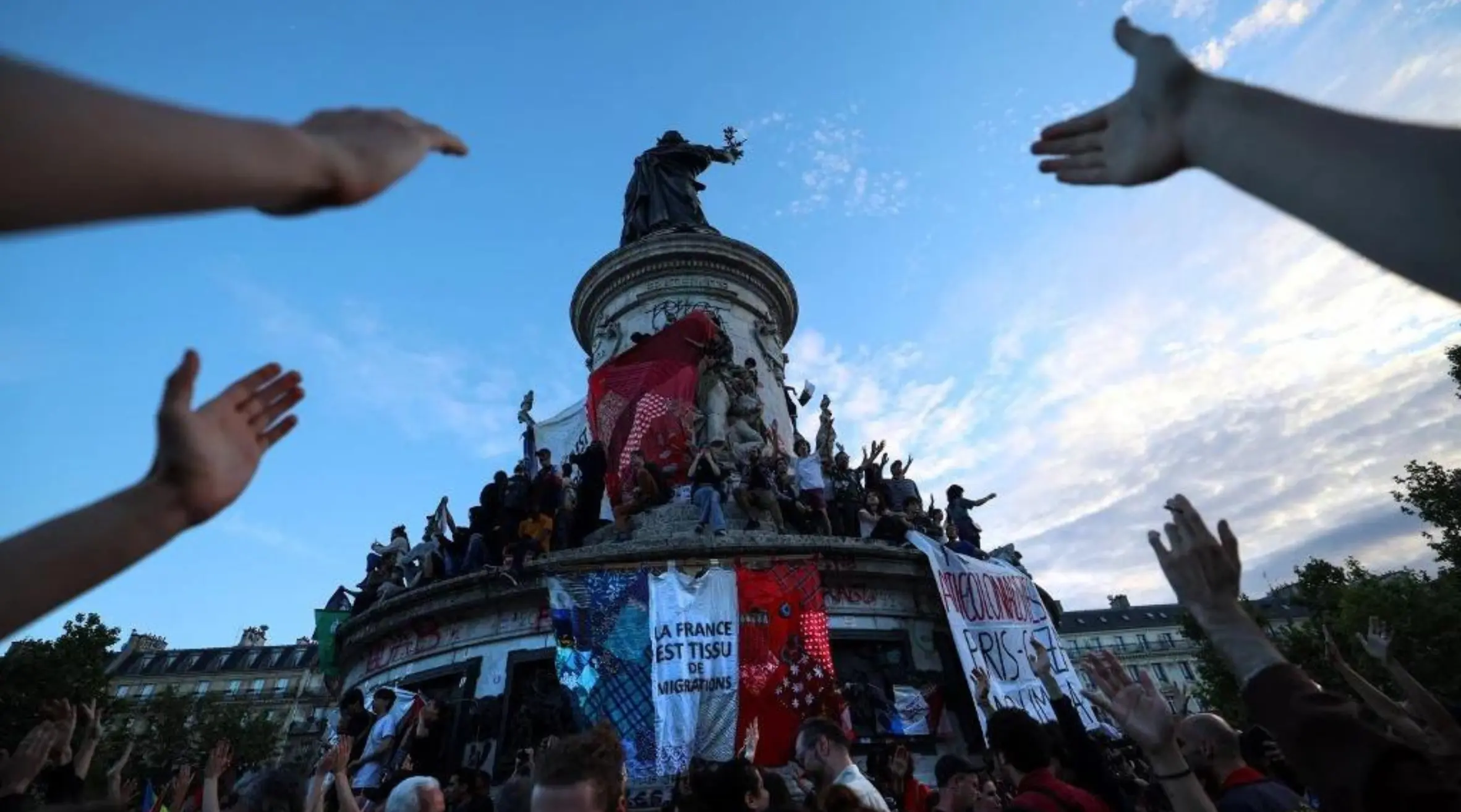 Olympics overshadowed: France's security threats and political uncertainty