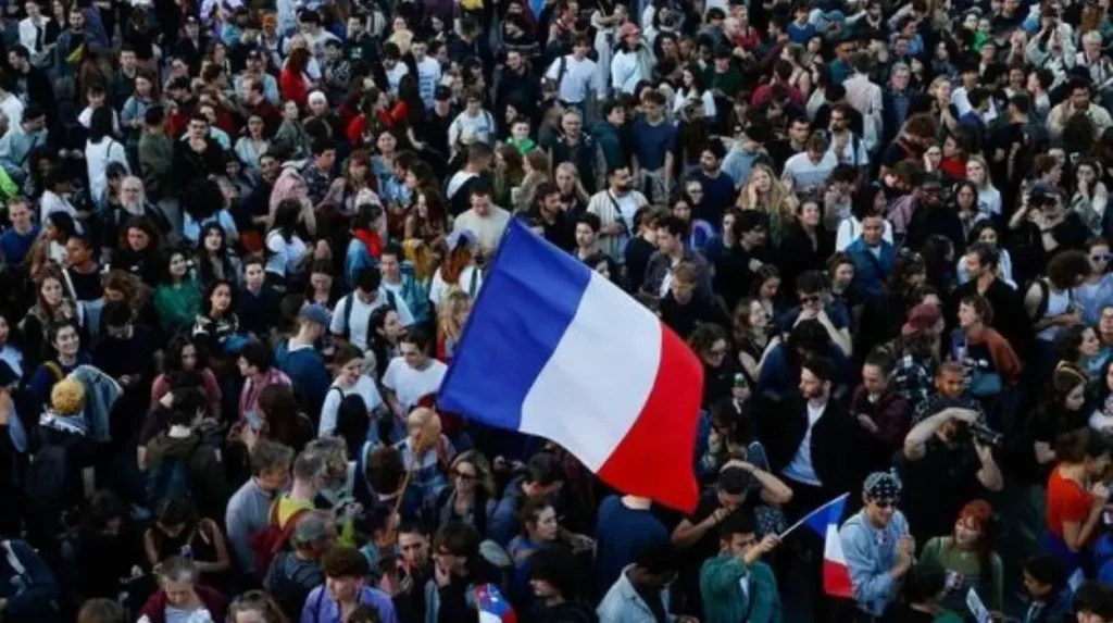 French far-right strongly criticized the left-wing