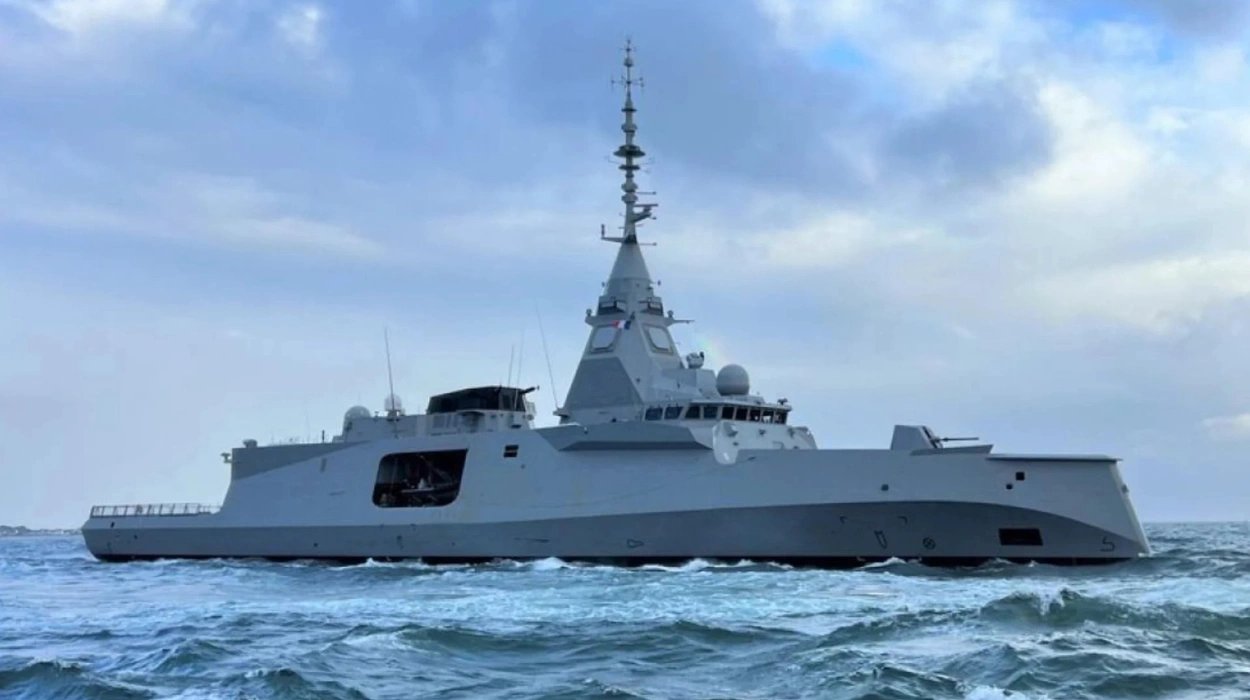 France & Sweden sign defence deal on FDI frigates