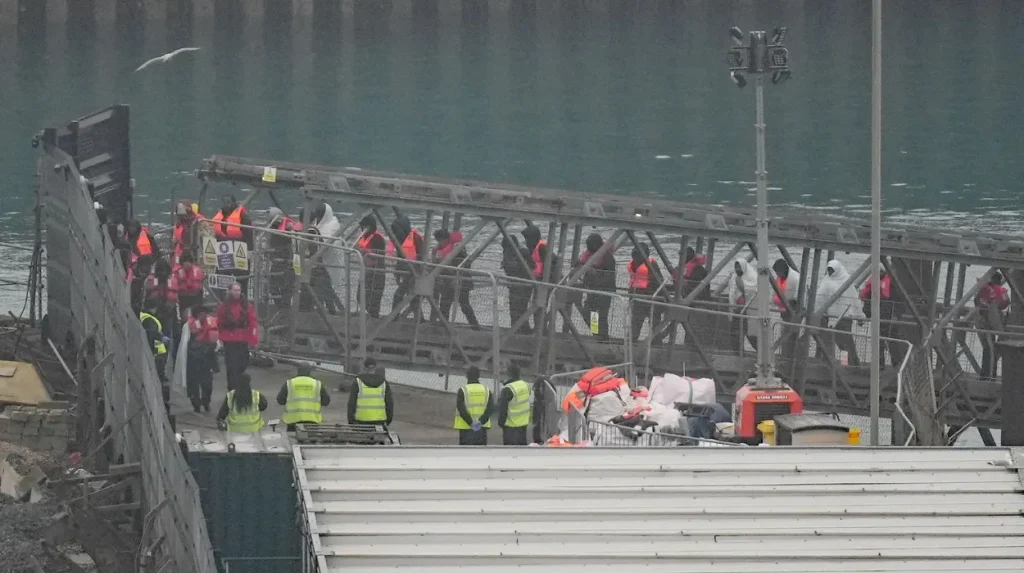 Why Migrant Crossings from France to the UK Keep Rising in 2025
