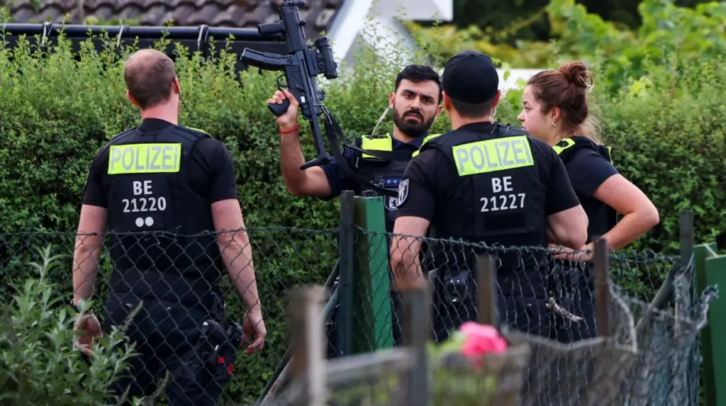Les liens du suspect de l’attaque de la Pride de Berlin avec l’EI aggravent l’affaire