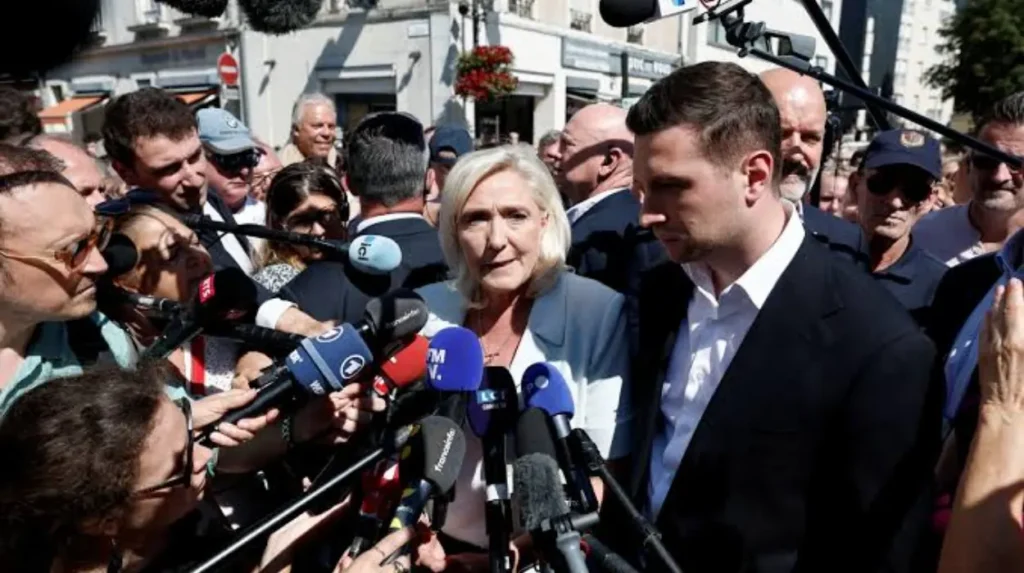 Élection française 2027 : Le Pen en tête, le centre et la gauche s'agitent