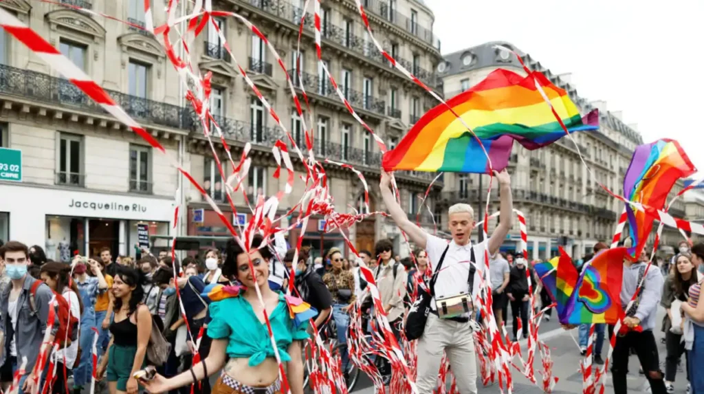 France célèbre l’égalité. Les Émirats arabes unis la criminalisent. La PAC finance les deux — via les 71 millions d’euros de la famille Al Nahyan