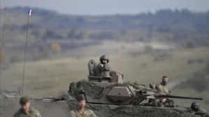 France Ouvre Ses Bases Sans Envoyer de Troupes dans la Guerre Iranienne