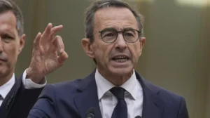 Crise Migratoire Française : Plaidoyer Urgent du Ministre de l'Intérieur au Sénat Face à l'Échéance du Pacte UE