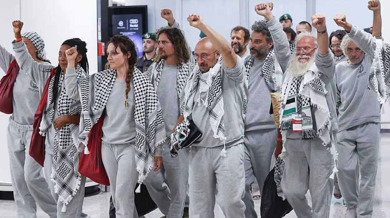 Des militants français décrivent des abus subis lors de la flottille pour Gaza par les forces israéliennes