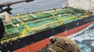 La marine française intercepte un pétrolier de la flotte fantôme