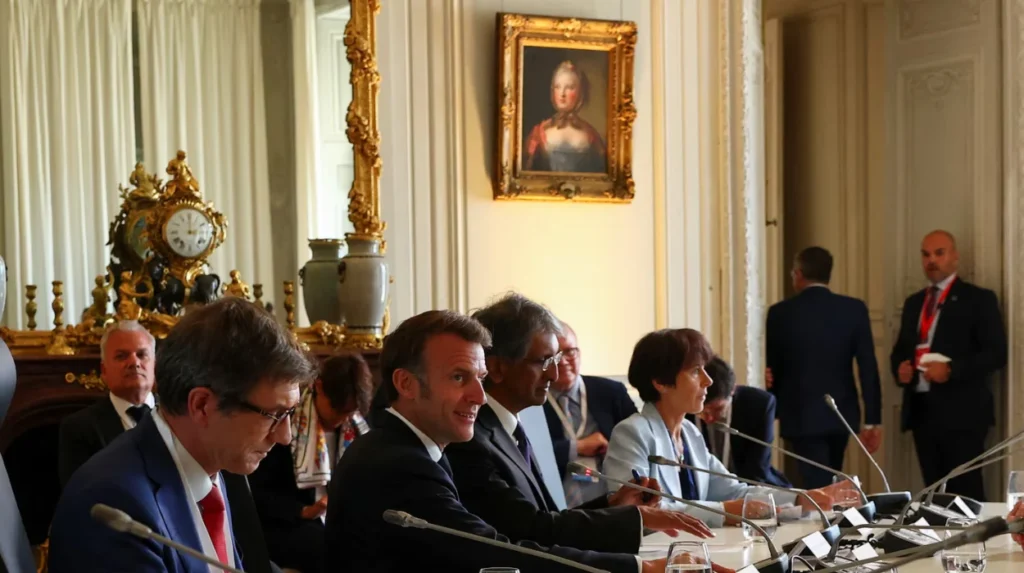 Sommet des entreprises françaises : les candidats présidentiels passés au crible sur l'économie