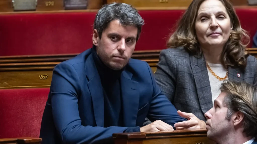 Un candidat à la présidentielle française, Attal, ciblé par une campagne présumée de désinformation russe