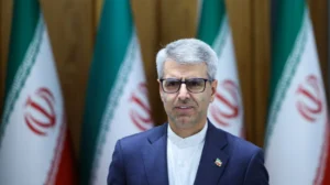 L’Iran juge « illégales » les expulsions diplomatiques françaises alors que l’escalade des représailles s’intensifie