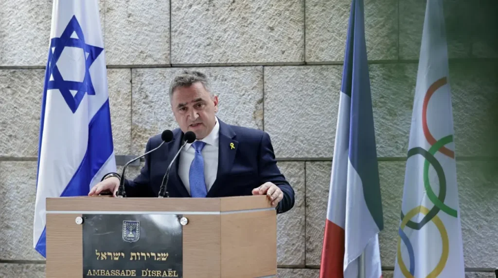 L’ambassadeur d’Israël en France et l’affaire d’ingérence étrangère provoquent un retour de flamme politique