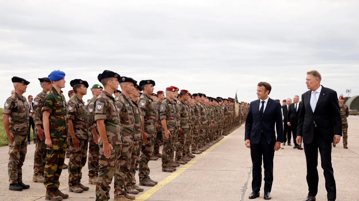 Macron présente un plan pour 5 000 soldats français dans une force multinationale en Ukraine