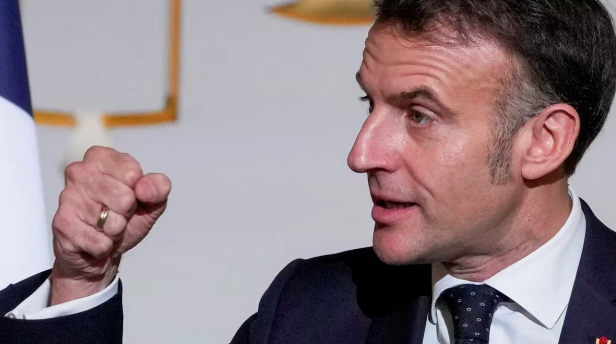 Macron affirme que la défiance des États-Unis envers les normes mondiales pourrait déstabiliser le monde