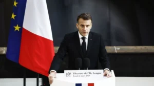 Plan Nucléaire de Macron Provoque Avertissement Russe