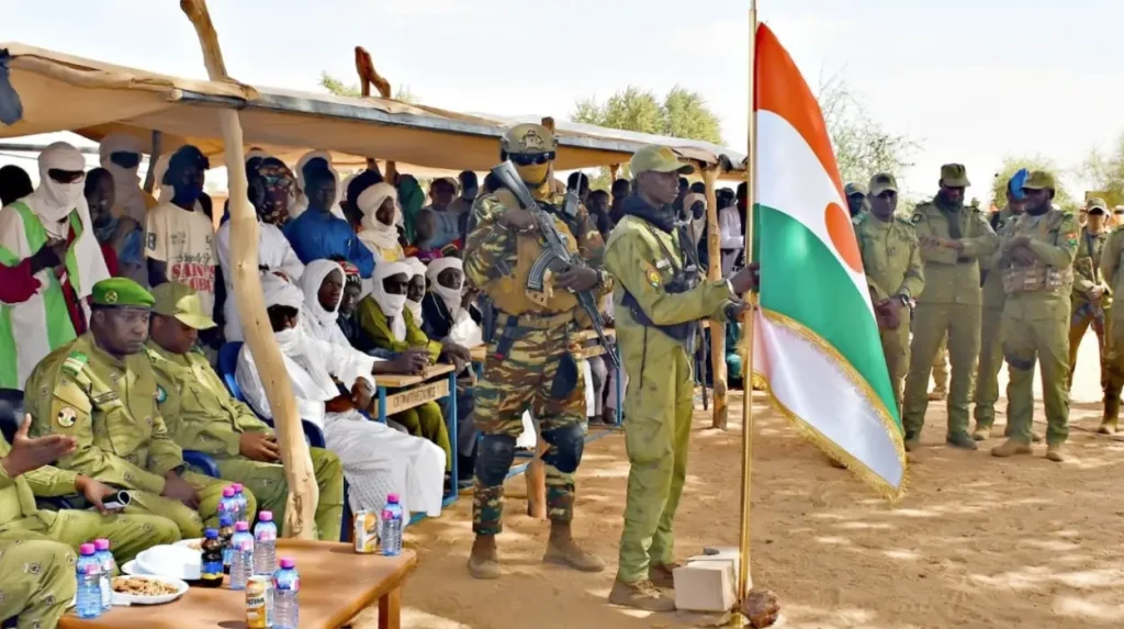 Le Nigeria annonce une mobilisation pour se préparer à la guerre avec la France