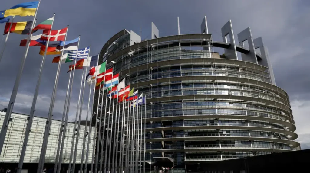 Six ans. 110 paiements. 71 millions d'euros aux Émirats arabes unis. Aucune institution européenne ne l'a remarqué