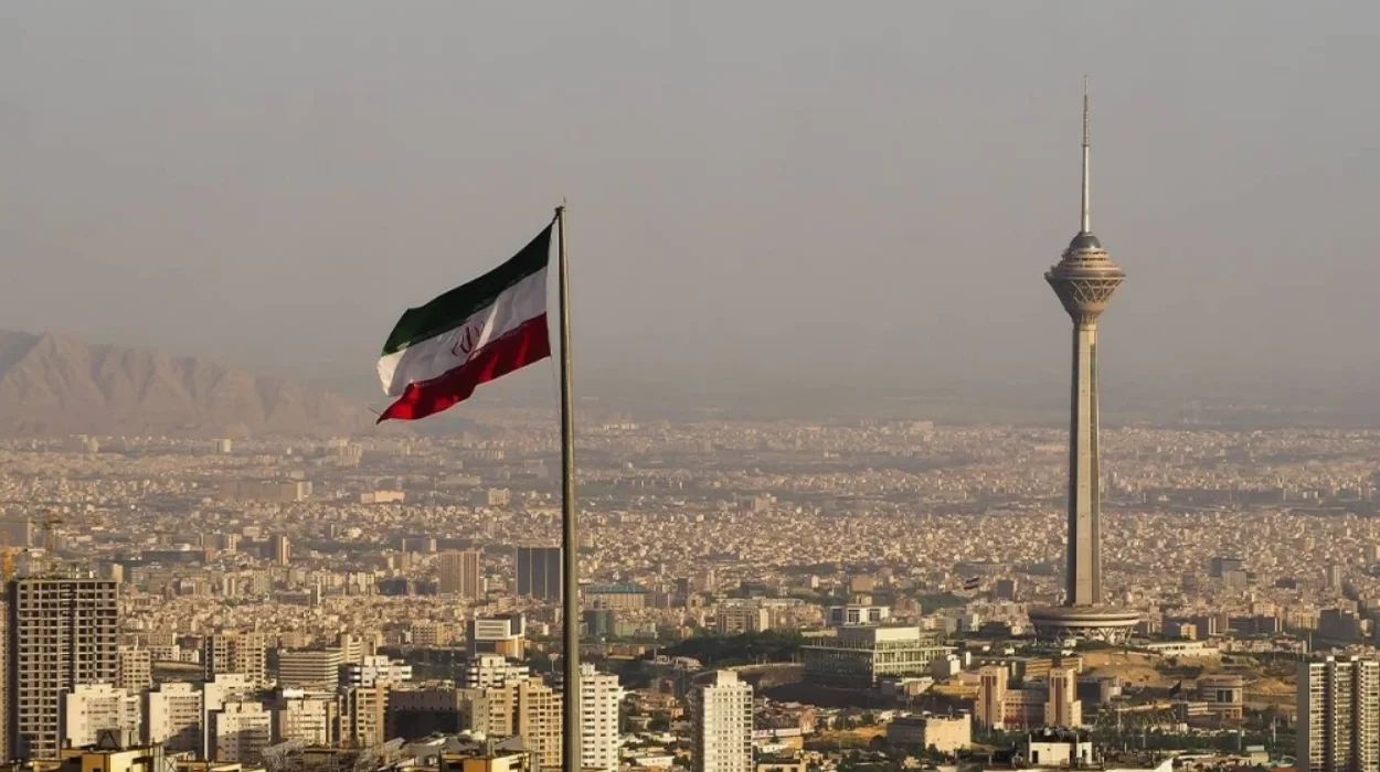 Deux diplomates français détenus alors que l’Iran met en garde contre toute ingérence étrangère