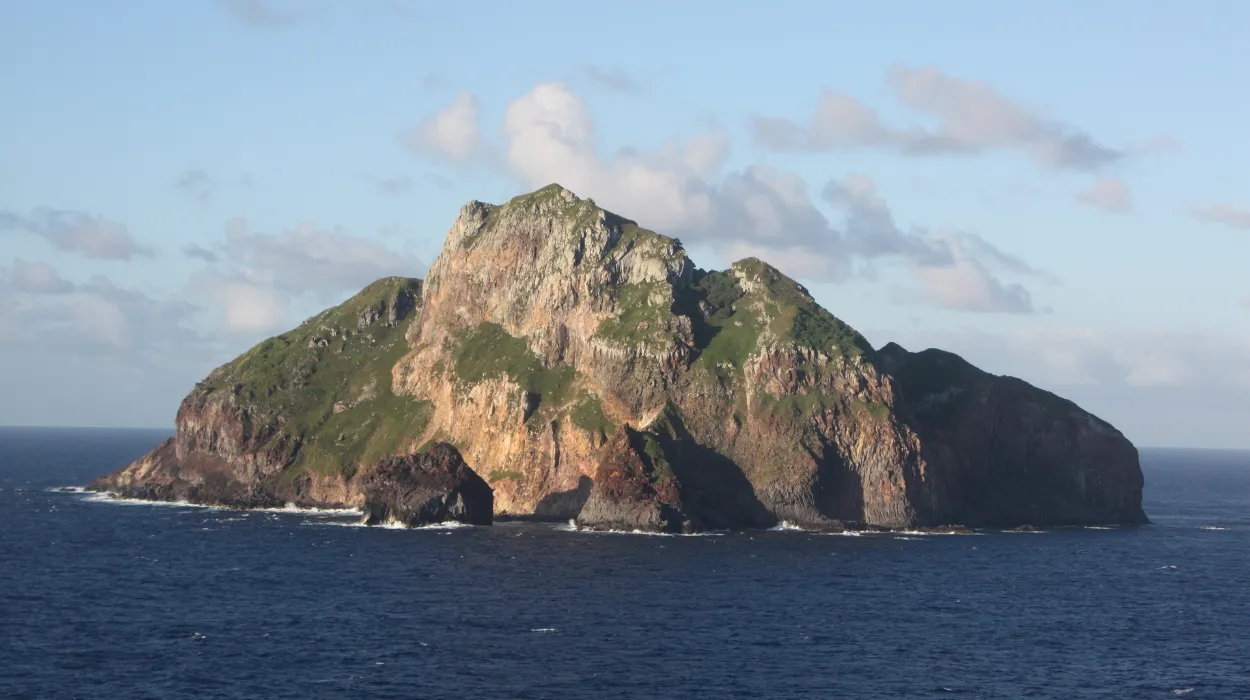 Vanuatu takes France to world court over Matthew and Hunter islands